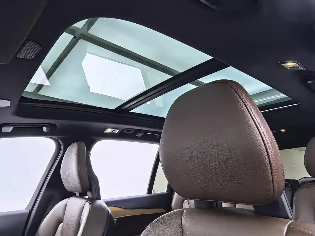 Volvo XC90 — миниатюра 21