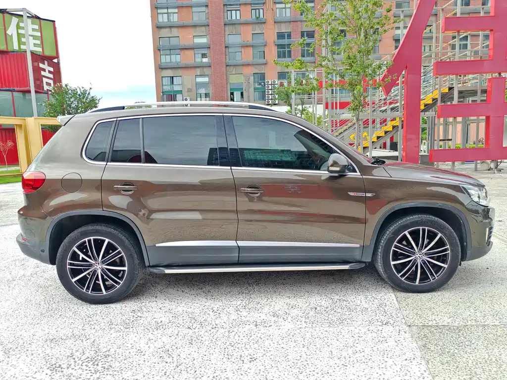 Volkswagen Tiguan — миниатюра 4