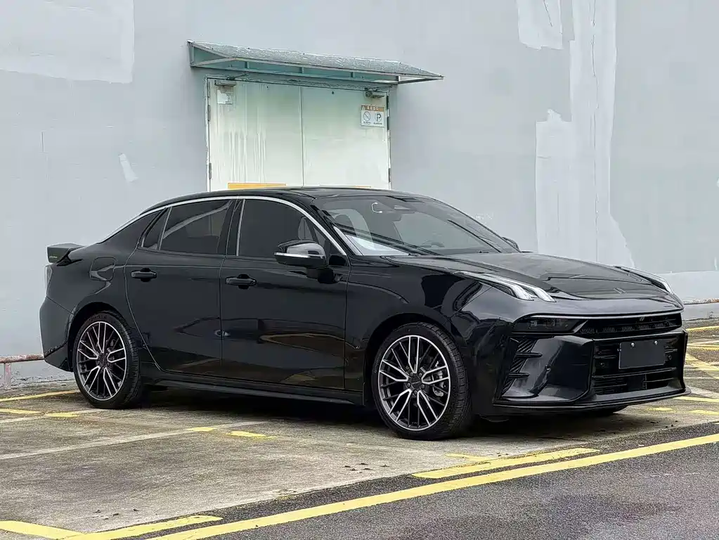 Lynk & Co 03 — миниатюра 3