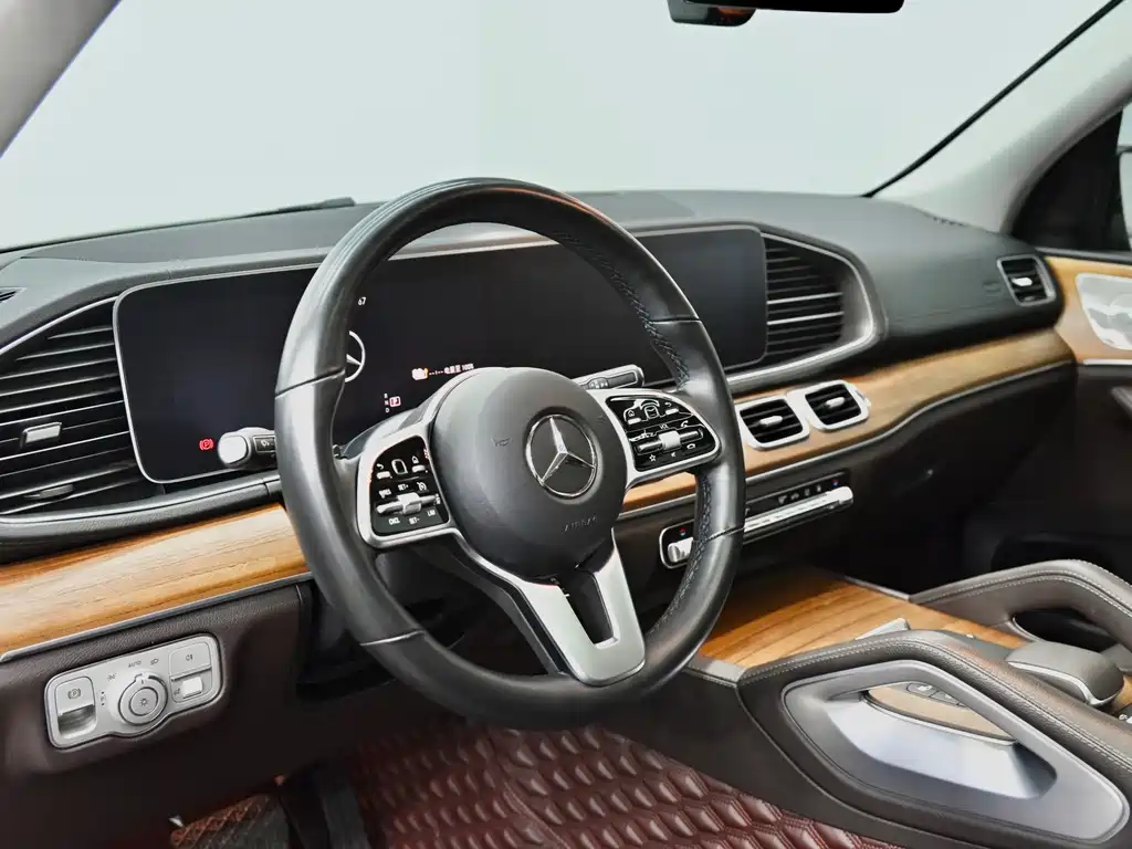 Mercedes-Benz GLE New Energy — миниатюра 18