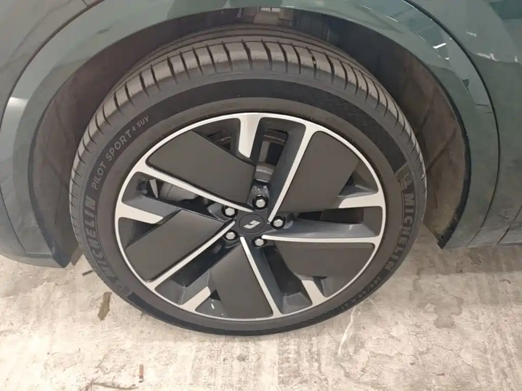 Li Auto Li L9 — миниатюра 23