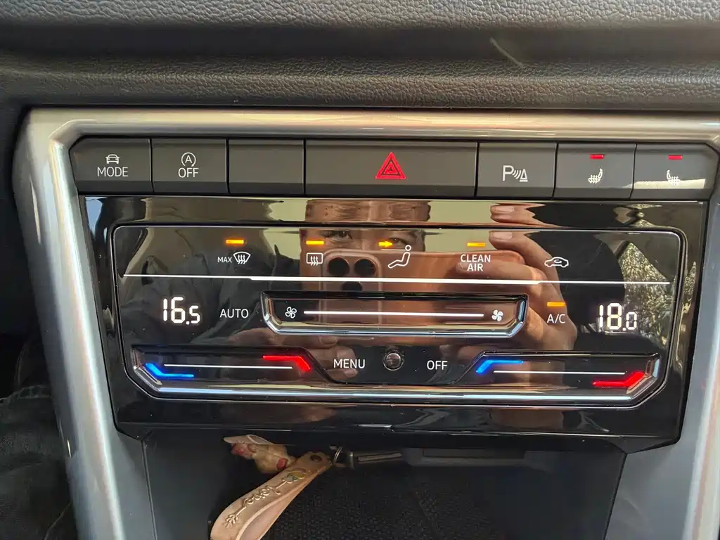 Volkswagen T-Roc — миниатюра 23
