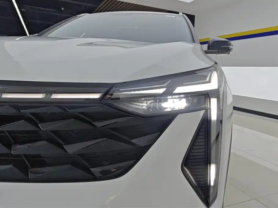 GEELY AUTOMOBILE BOYUE