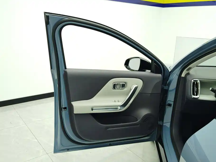 Leapmotor Leapmotor B01 — миниатюра 7