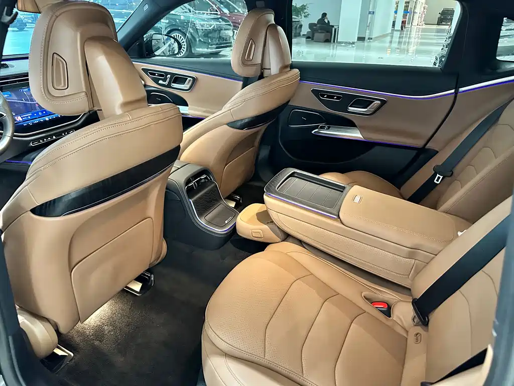 Mercedes-Benz E-Class New Energy — миниатюра 10