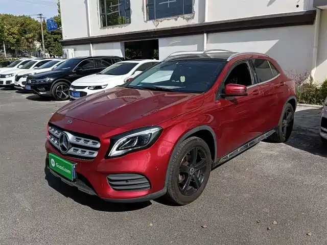 Mercedes-Benz GLA
