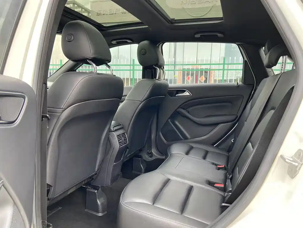 Mercedes-Benz B-Class — миниатюра 15