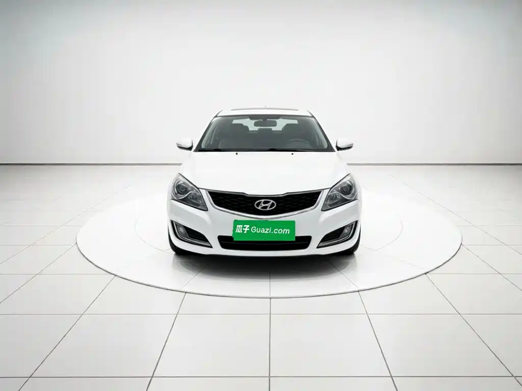 Hyundai Elantra — миниатюра 2