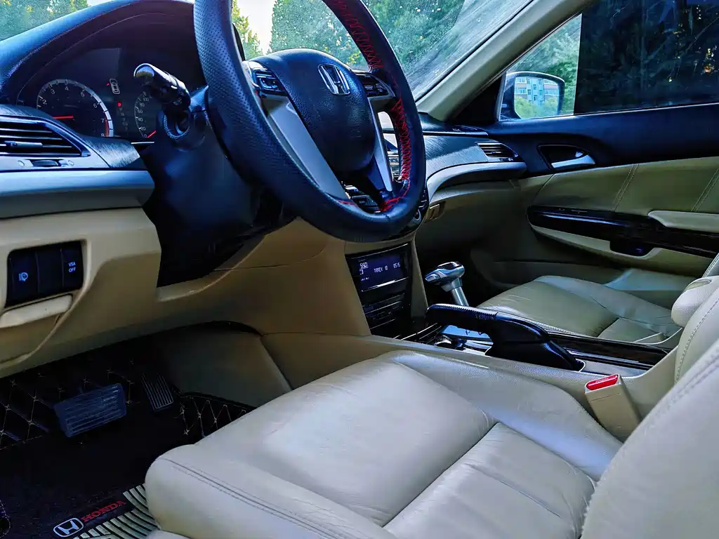 Honda Accord — миниатюра 26