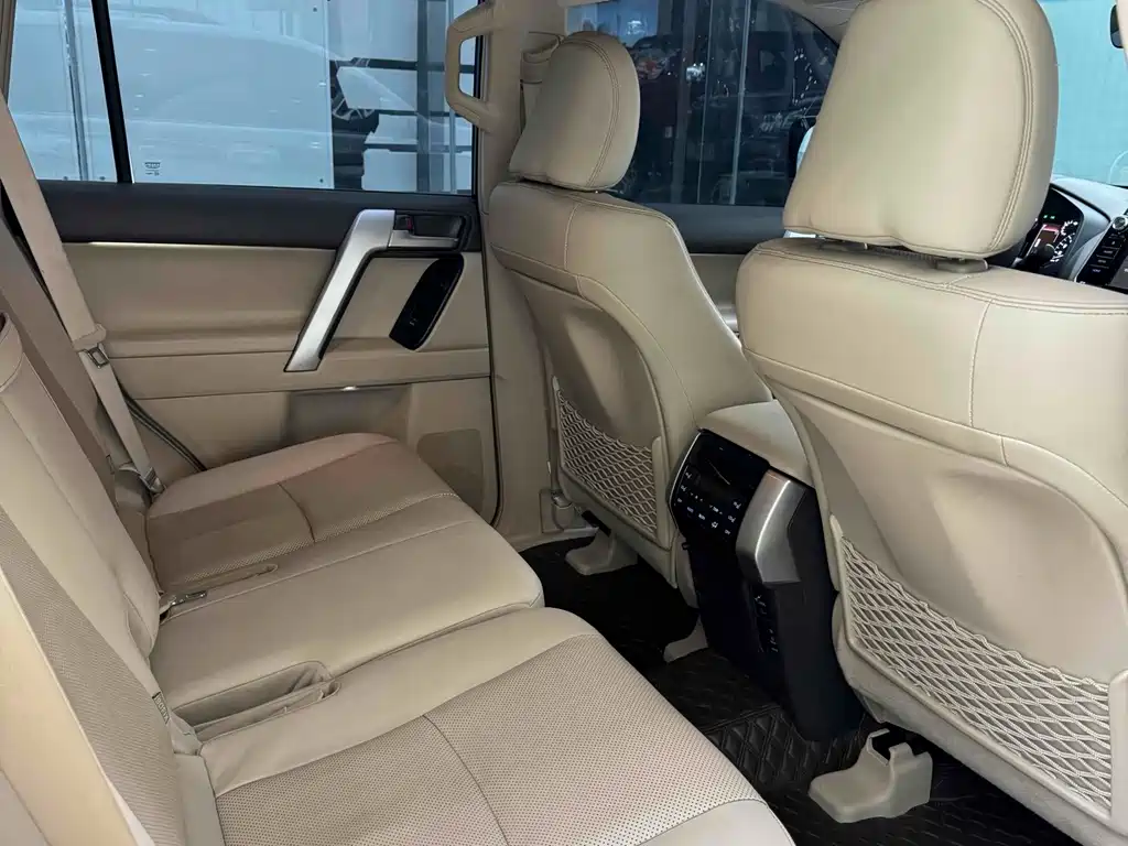 Toyota Prado — миниатюра 8