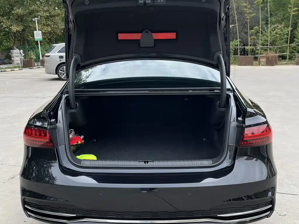 Audi A7L — миниатюра 15