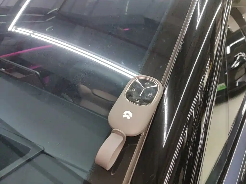NIO ES8 — миниатюра 9