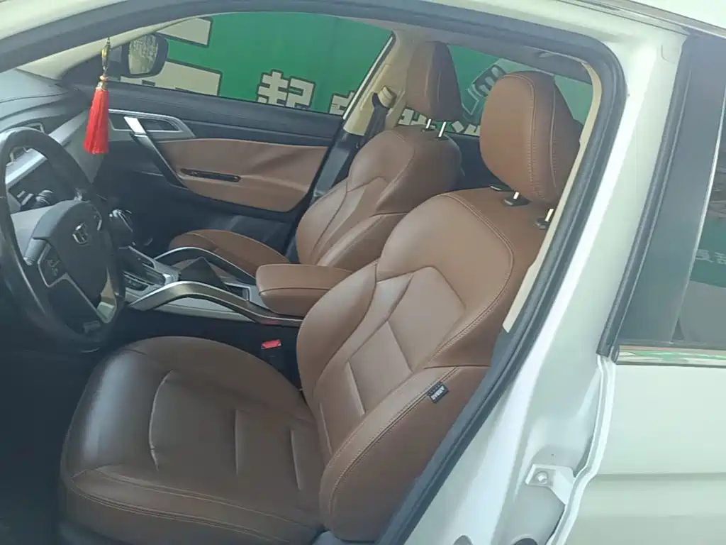 Geely Boyue — миниатюра 15