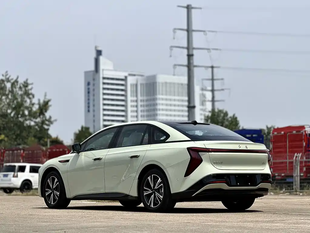 Hongqi EH7 2025 600