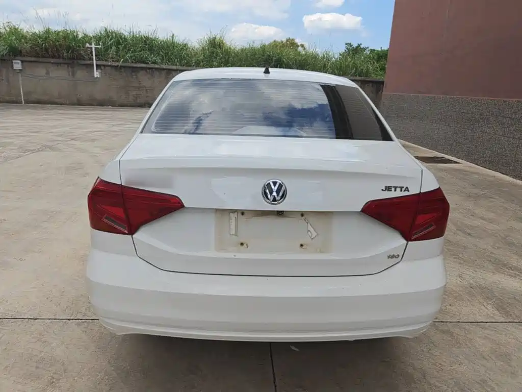 Volkswagen Jetta — миниатюра 6
