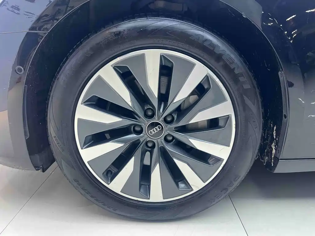 Audi A6L — миниатюра 4