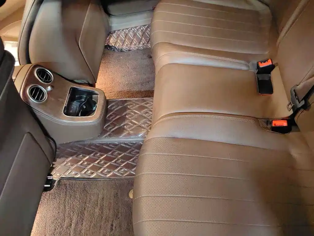Mercedes-Benz E-Class — миниатюра 4