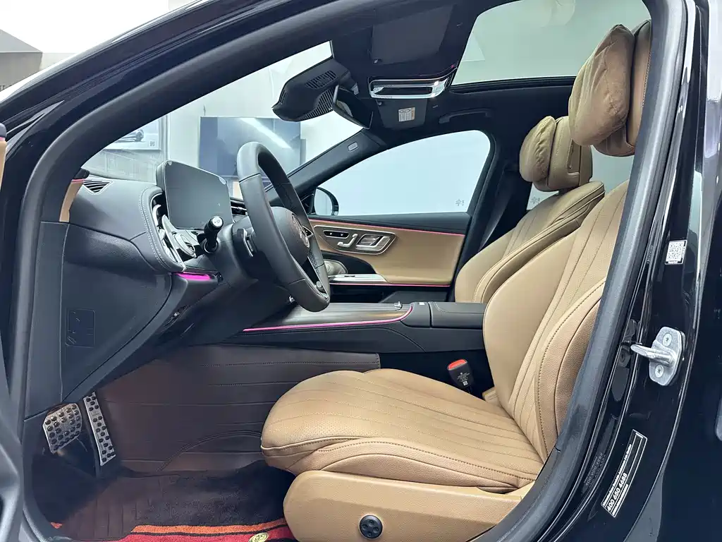 Mercedes-Benz E-Class — миниатюра 10