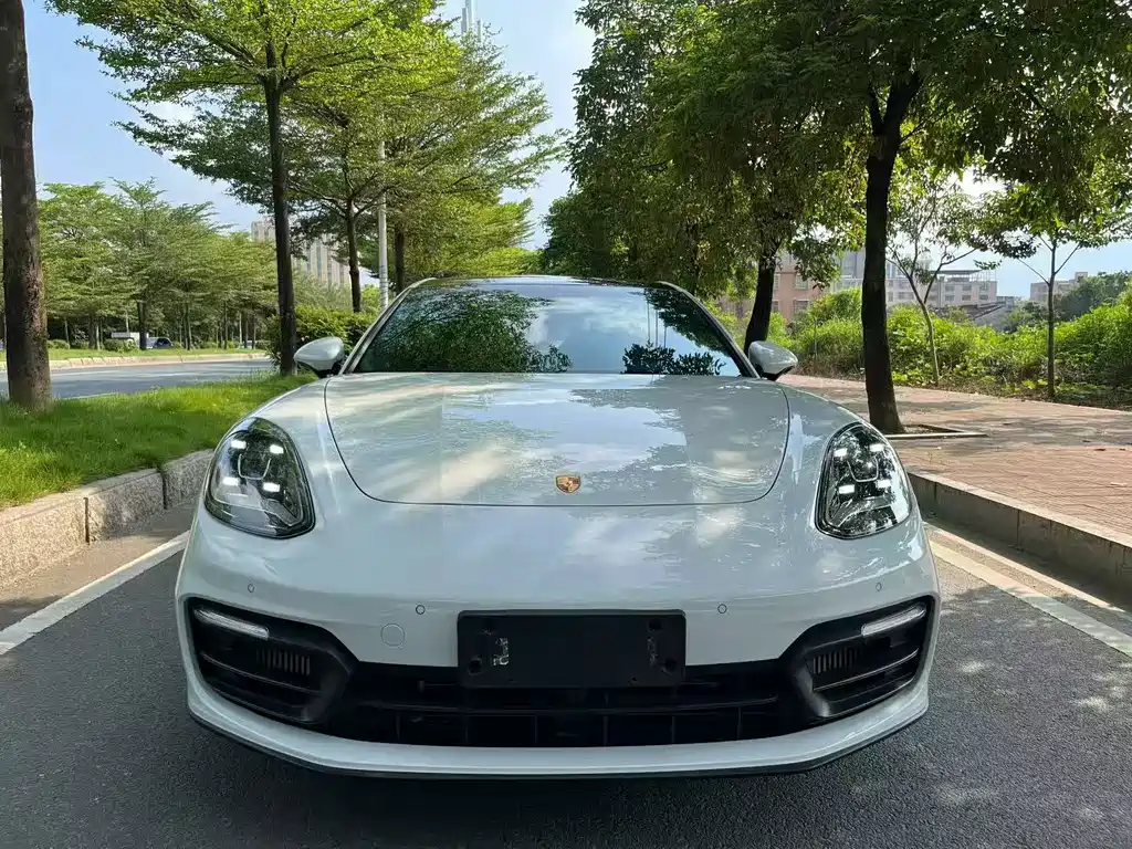 Porsche Panamera — миниатюра 2