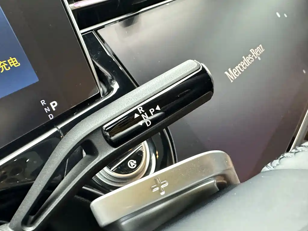 Mercedes-Benz E-Class — миниатюра 18