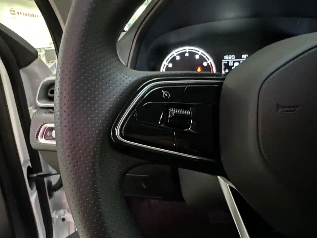Geely Emgrand — миниатюра 17