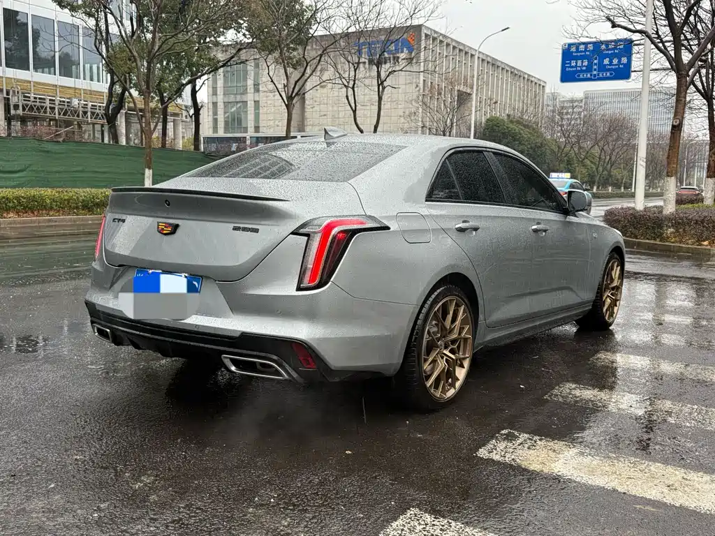 CADILLAC CT4