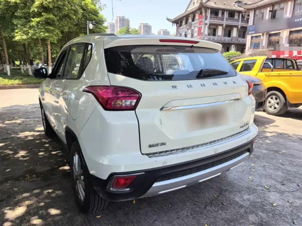 BAIC Senova X35 — миниатюра 5