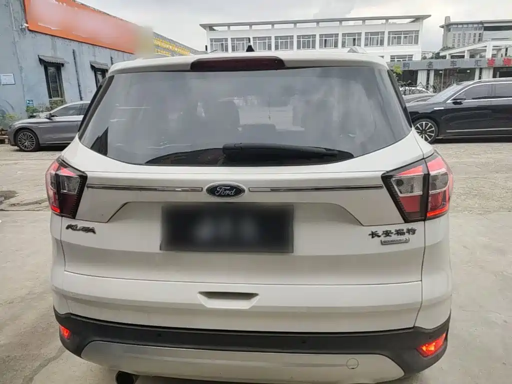Ford Kuga — миниатюра 6