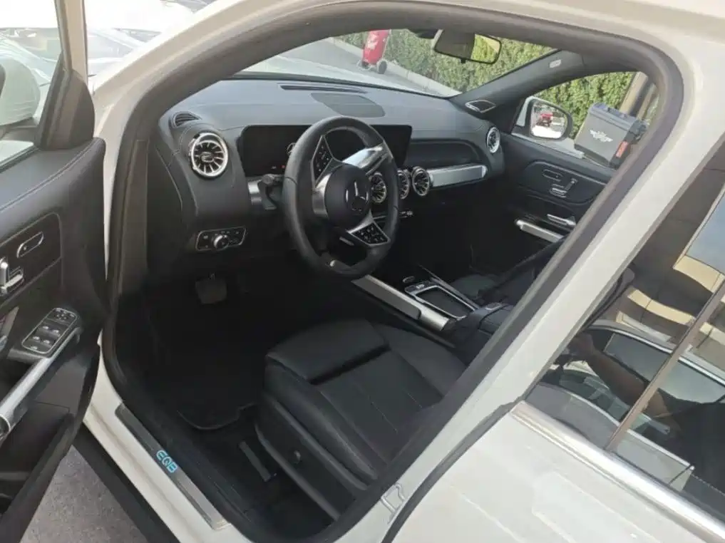 Mercedes-Benz EQB — миниатюра 6