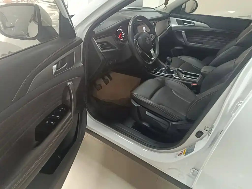 Changan CS35PLUS — миниатюра 16