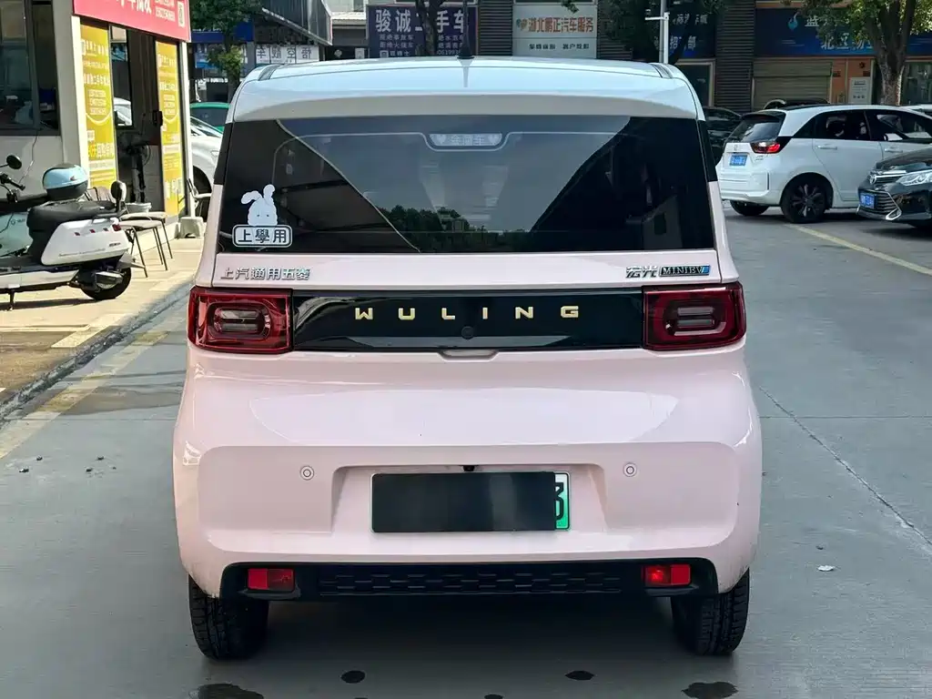 Wuling MINIEV — миниатюра 8