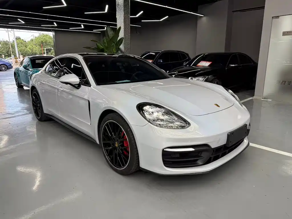 Porsche Panamera — миниатюра 3