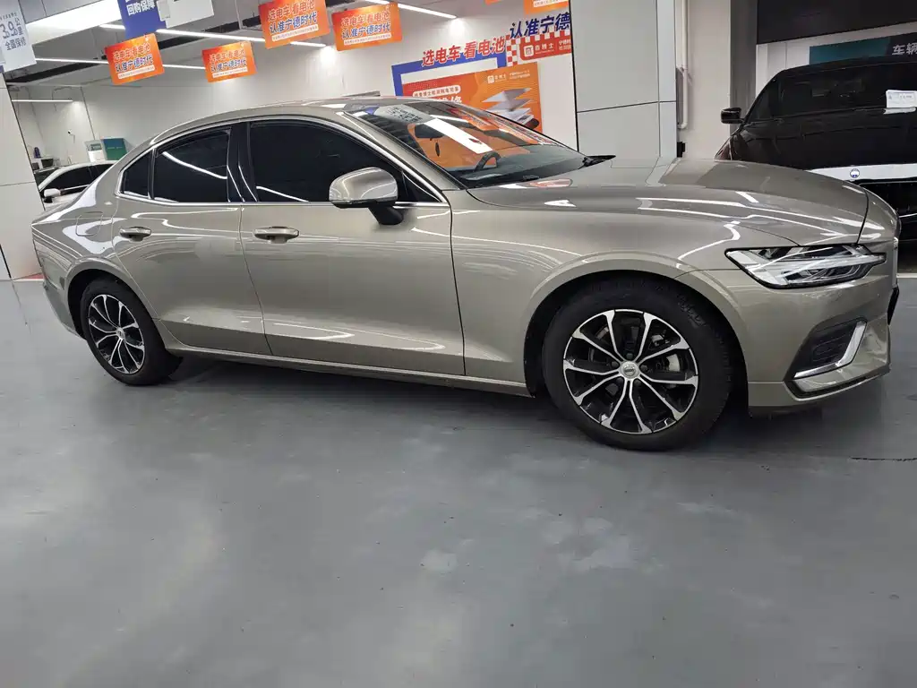 Volvo S60 — миниатюра 2