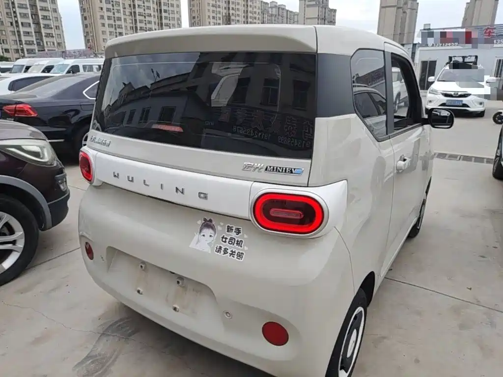 Wuling MINIEV — миниатюра 7