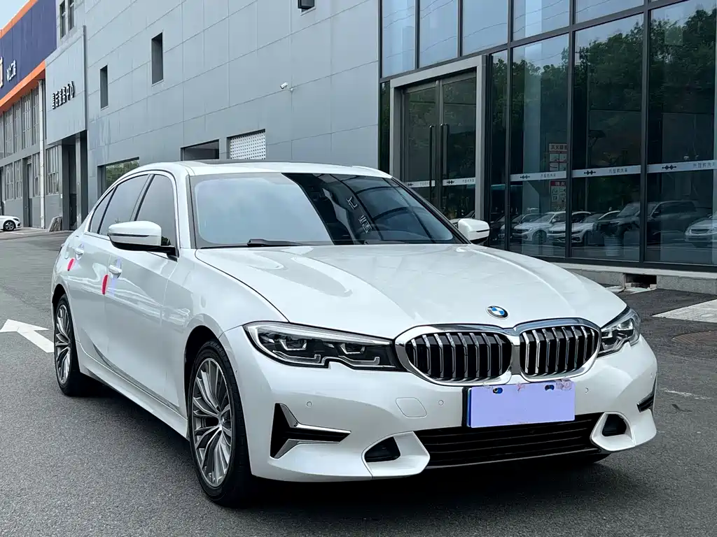 BMW 3 Series — миниатюра 4
