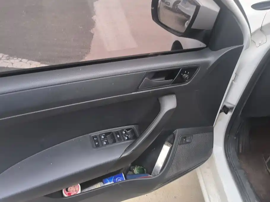 Volkswagen Santana — миниатюра 7