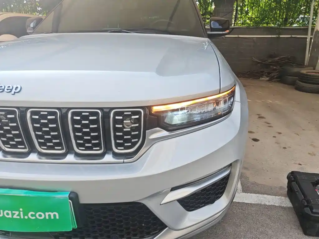 Jeep Grand Cherokee 4xe (Import) — миниатюра 24