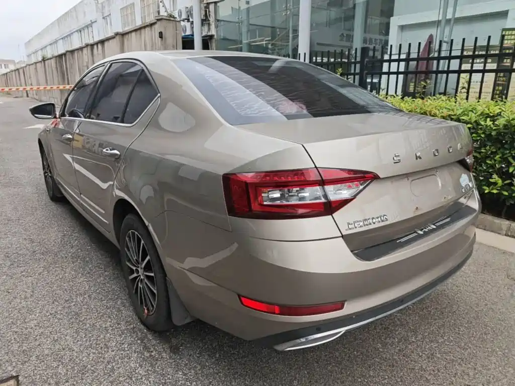 Skoda Octavia — миниатюра 5