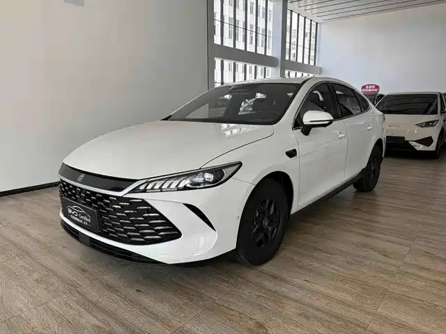 2025 BYD Qin