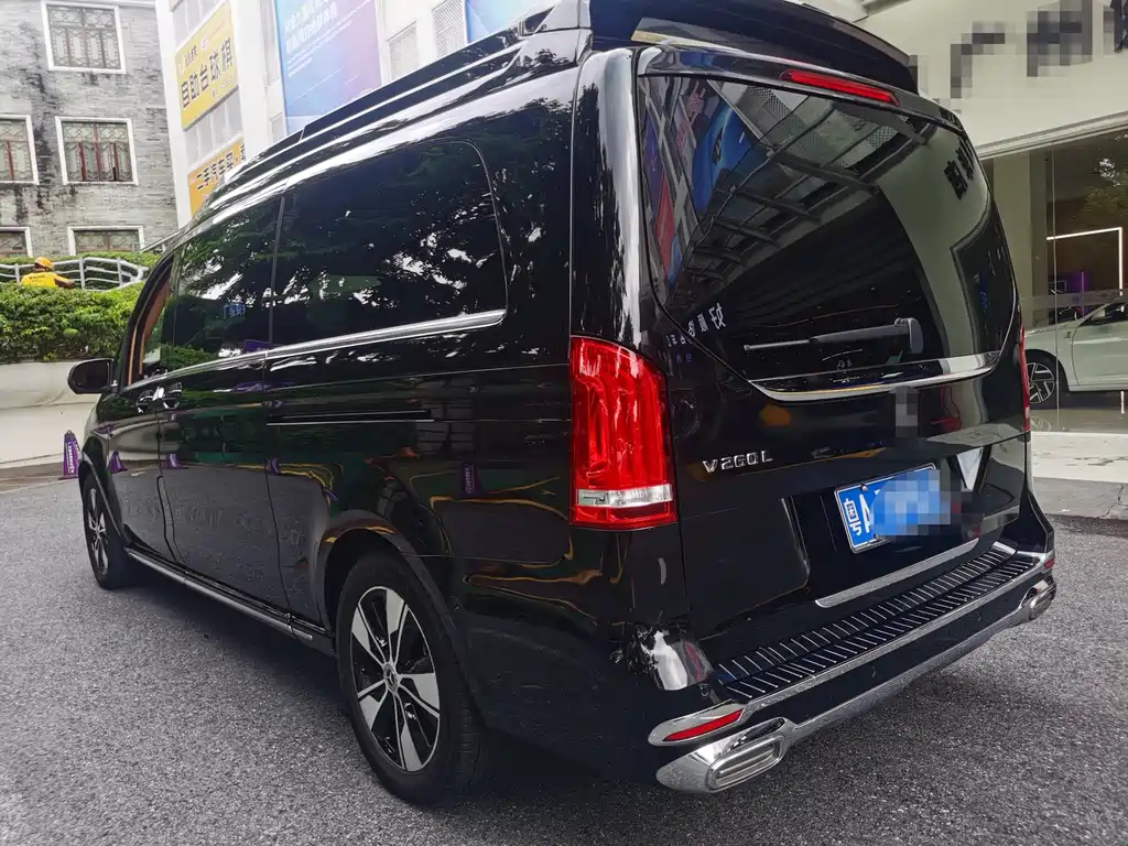 Mercedes-Benz V-Class — миниатюра 2