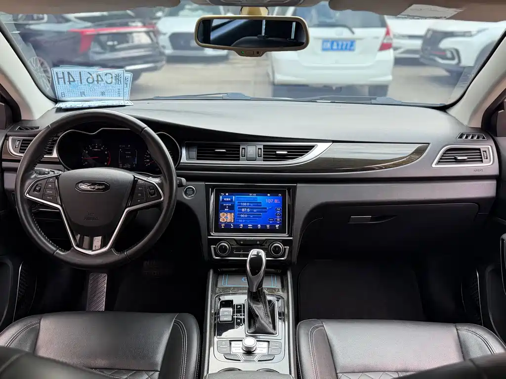 Zotye 众泰Z560 — миниатюра 9