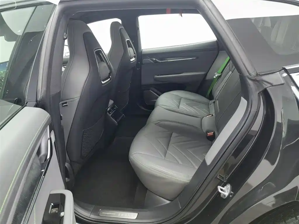 ZEEKR EXTREME KRYPTON 001