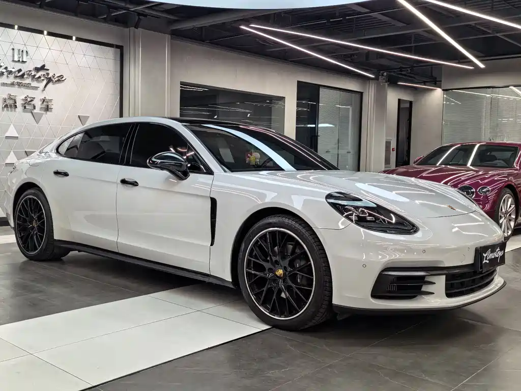 Porsche Panamera 2019