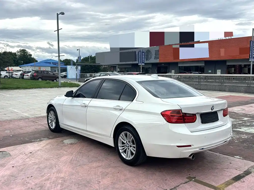 BMW 3 Series — миниатюра 7
