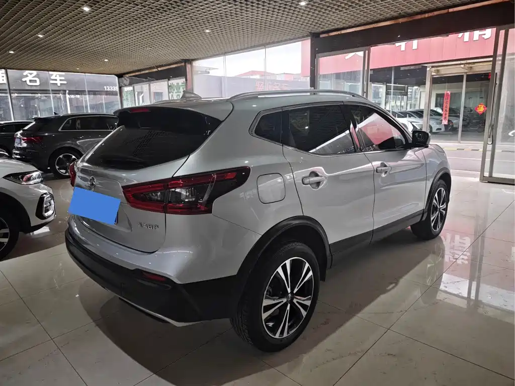 Nissan Qashqai — миниатюра 4