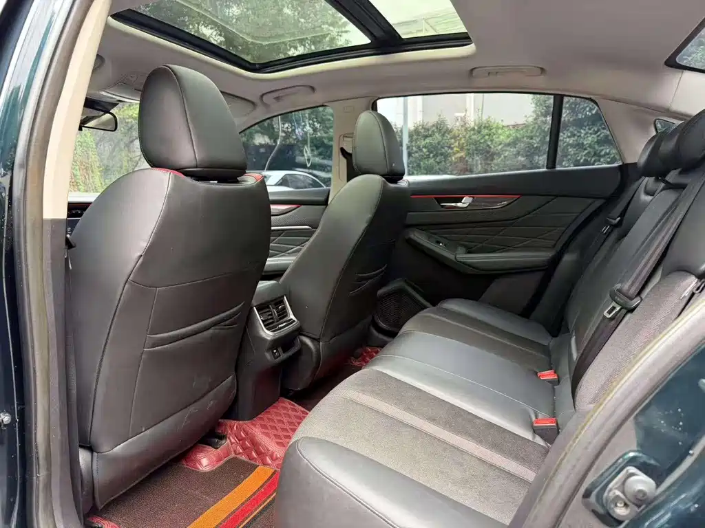 Dongfeng Aeolus Yixuan Max MAX 2021 1.5T