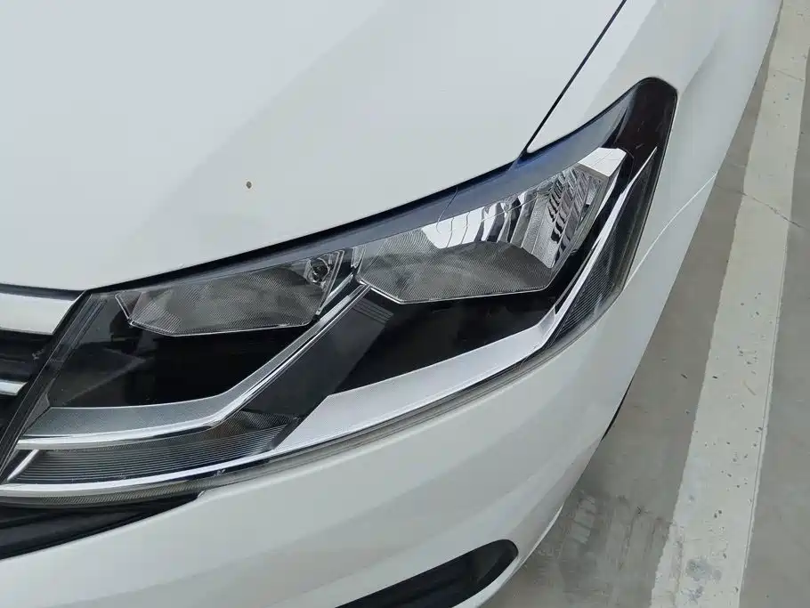 Volkswagen Lavida — миниатюра 5