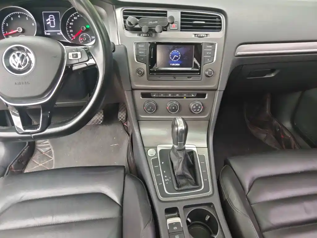 Volkswagen Golf — миниатюра 14