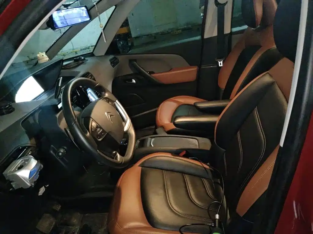 Citroen C4 Picasso — миниатюра 8
