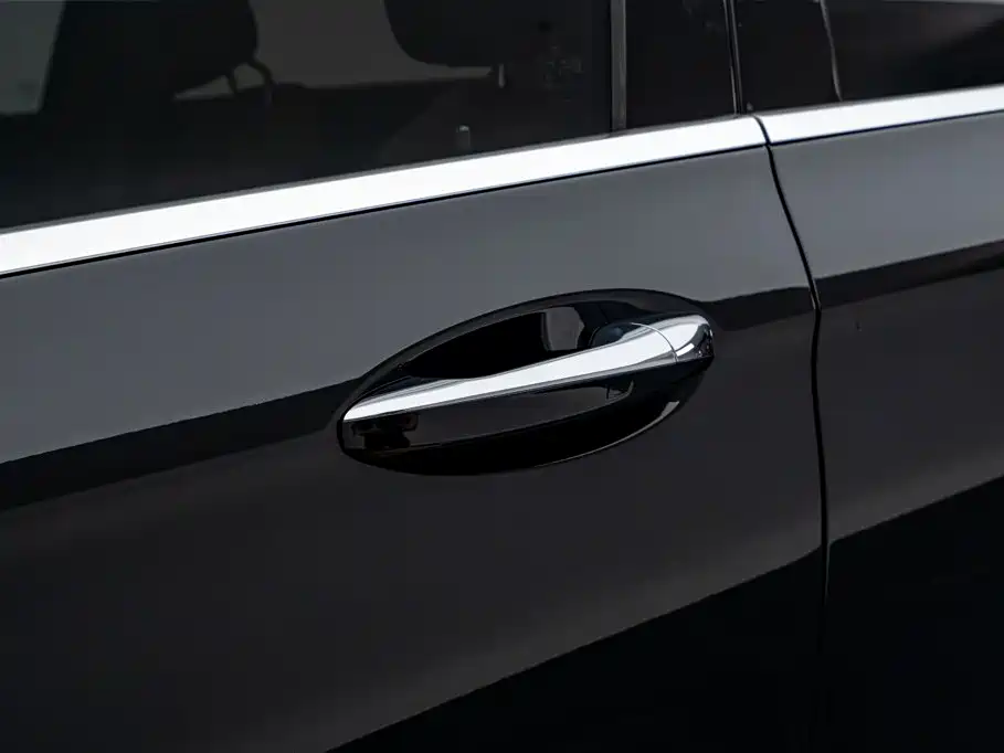 Mercedes-Benz E-Class — миниатюра 14